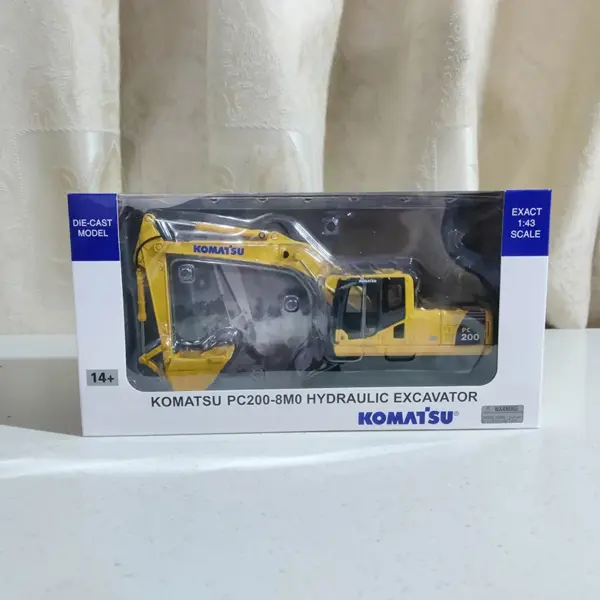 1:43 Scale Komatsu PC200-8M0 Excavator Model - Image 6