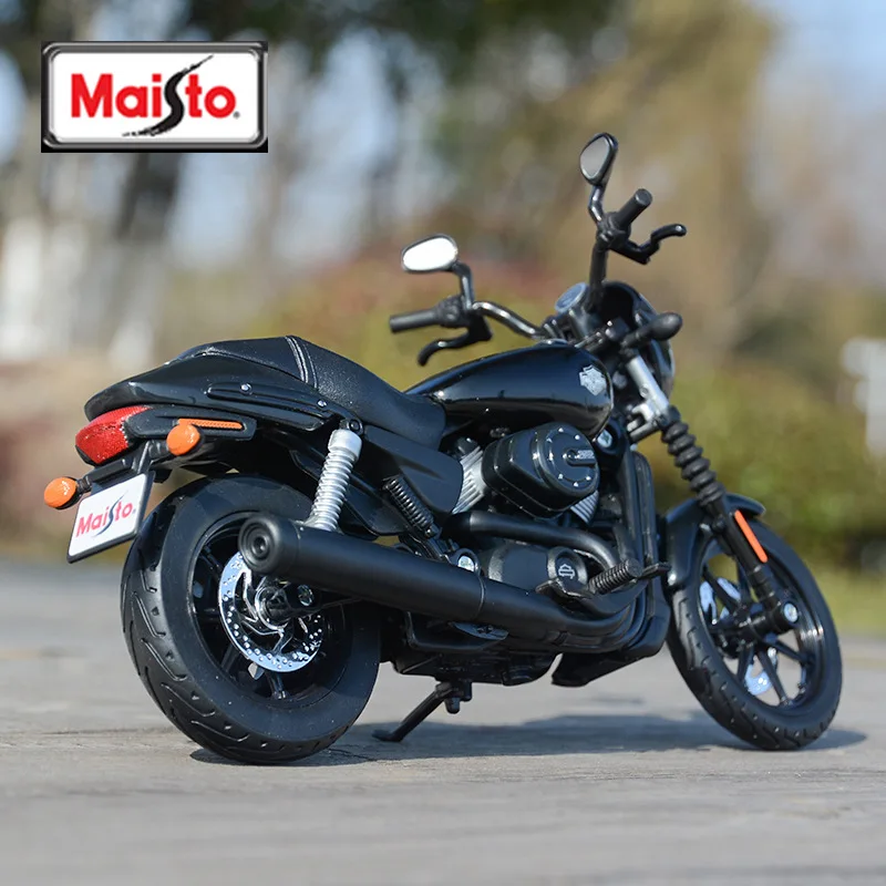 Maisto 1:12 Harley 2015 Street 750 Diecast Motorcycle 2 Maisto 1:12 Harley 2015 Street 750 Diecast Motorcycle - Image 2