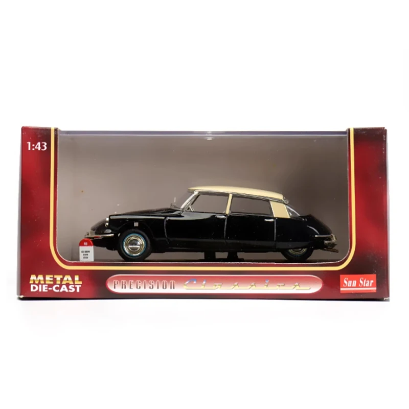 CITROEN DS19 1956 Scale Model with Flaws 6 CITROEN DS19 1956 Scale Model with Flaws - Image 6