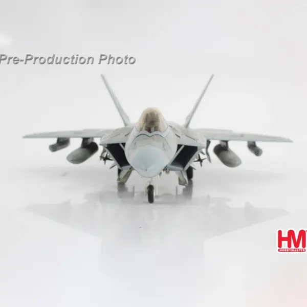 HOBBYMASTER 1:72 F-22 Fighter Jet Model - Image 4