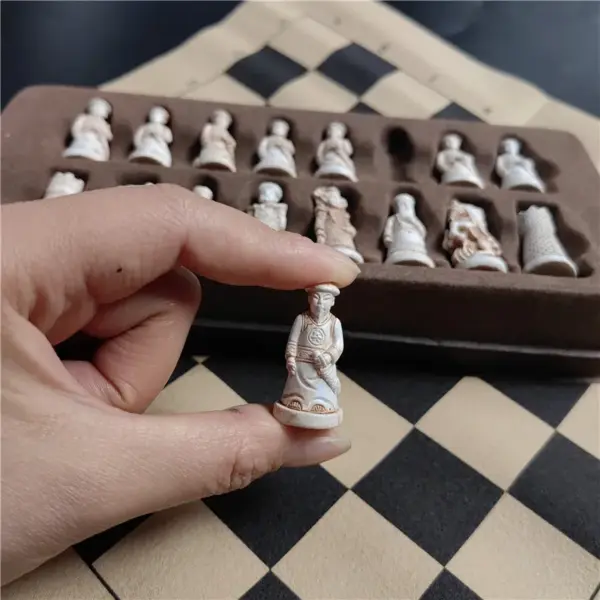 Resin Chess Set with Leather Chessboard - Image 3