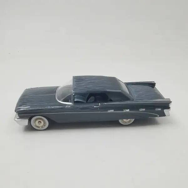 Pontiac Bonneville 1959 Die-Cast Car Model - Image 2