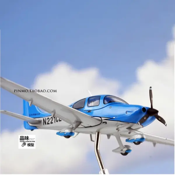 Diecast Cirrus SR22 1:72 Scale Model - Image 5