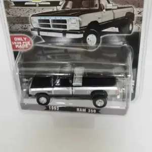 1:64 Scale 1993 Ram 350/250 Diecast Model 7 S7e4ed3536fe045a79e11eaacd866699cu