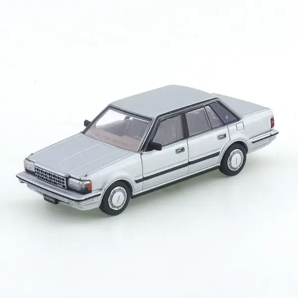 1/64 Die-cast Toyota Crown Model Car - Image 2