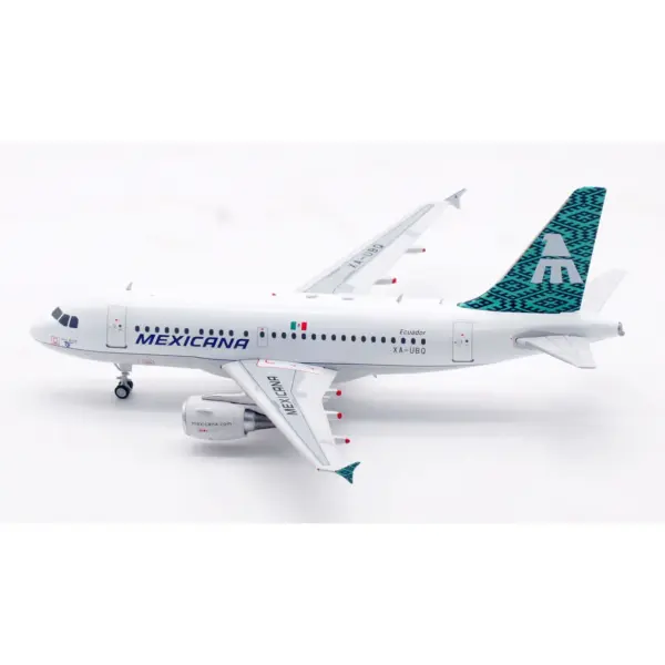 Mexicana Airbus A318 Scale Model 1:200 - Image 5