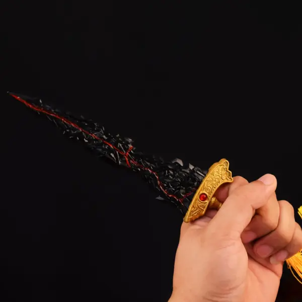 Eledns Black Blade Metal Replica Display Piece - Image 4