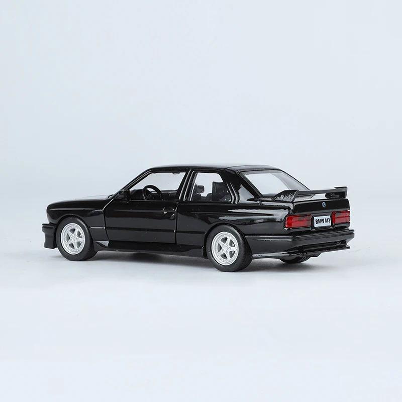1:36 BMW M3 1987 Diecast Model Car 2 1:36 BMW M3 1987 Diecast Model Car - Image 2