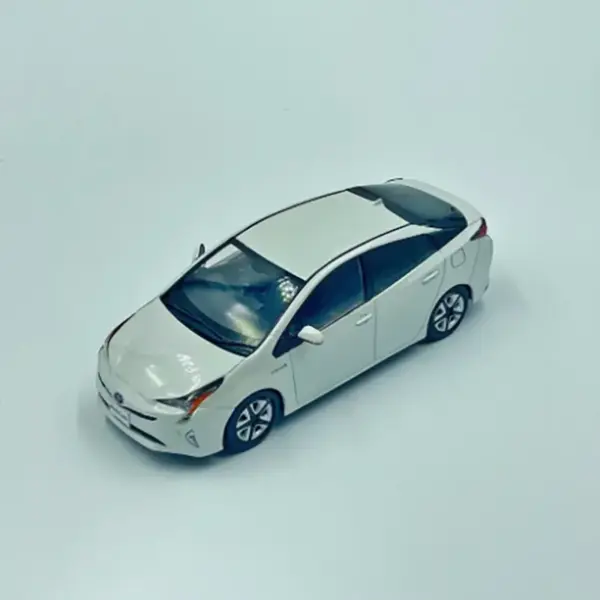 1:30 Scale Prius Diecast Car Model Replica - Image 2