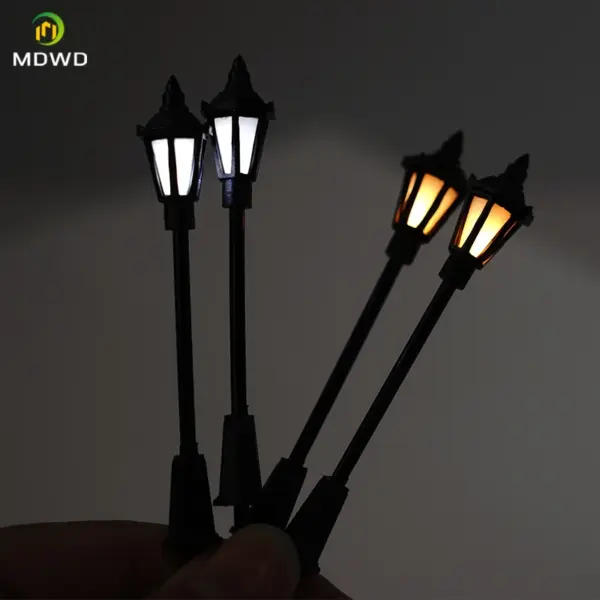 5pcs Street Lamps for Railway Scenery - Image 3