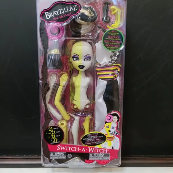 Bratzillaz Switch A Witch Doll with Accessories - Image 2