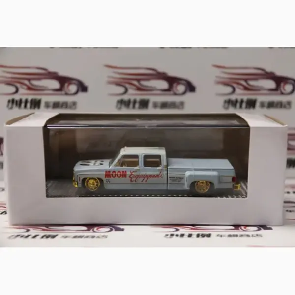 1/64 Mooneye 1973 Coke Pickup Truck Model - Image 15