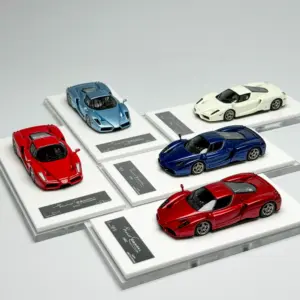LJM 1:64 Resin ENZO Classic Sports Car Model