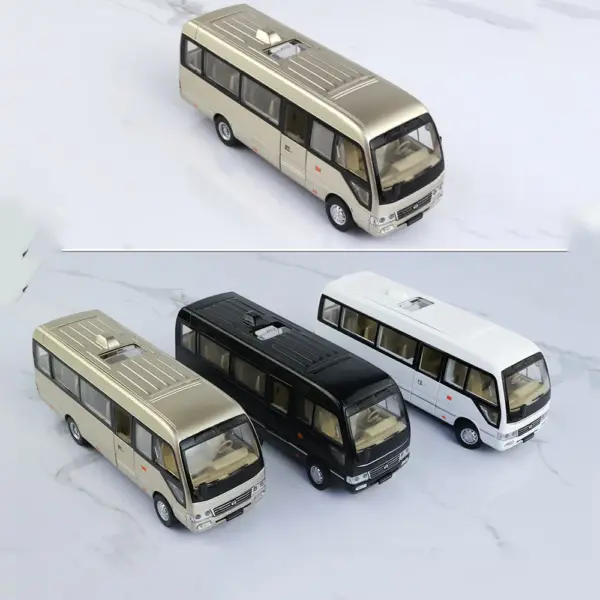 1:24 Alloy Diecast Mini Bus and RAV4 Model - Image 6