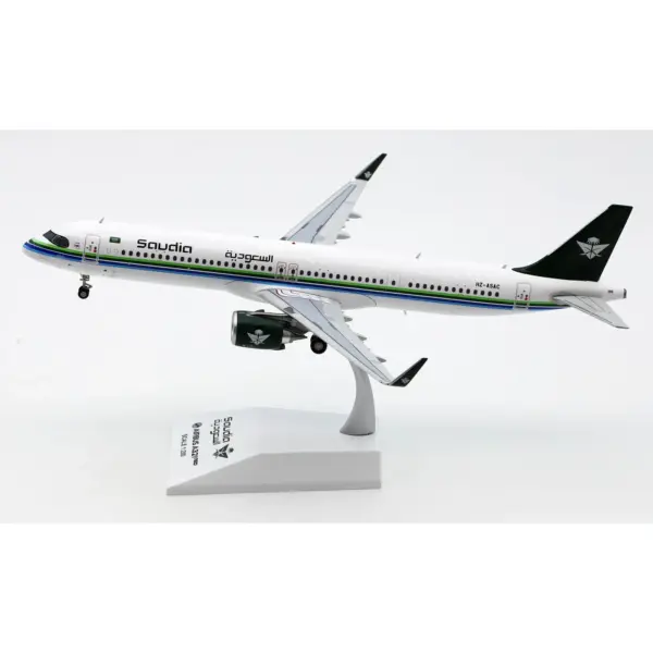 Saudi Arabian Airlines Airbus A321 Diecast Model 1:200 - Image 2
