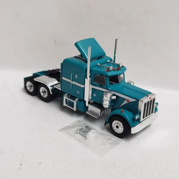 1:87 Scale HO Peterbilt 359 Truck Model - Image 9