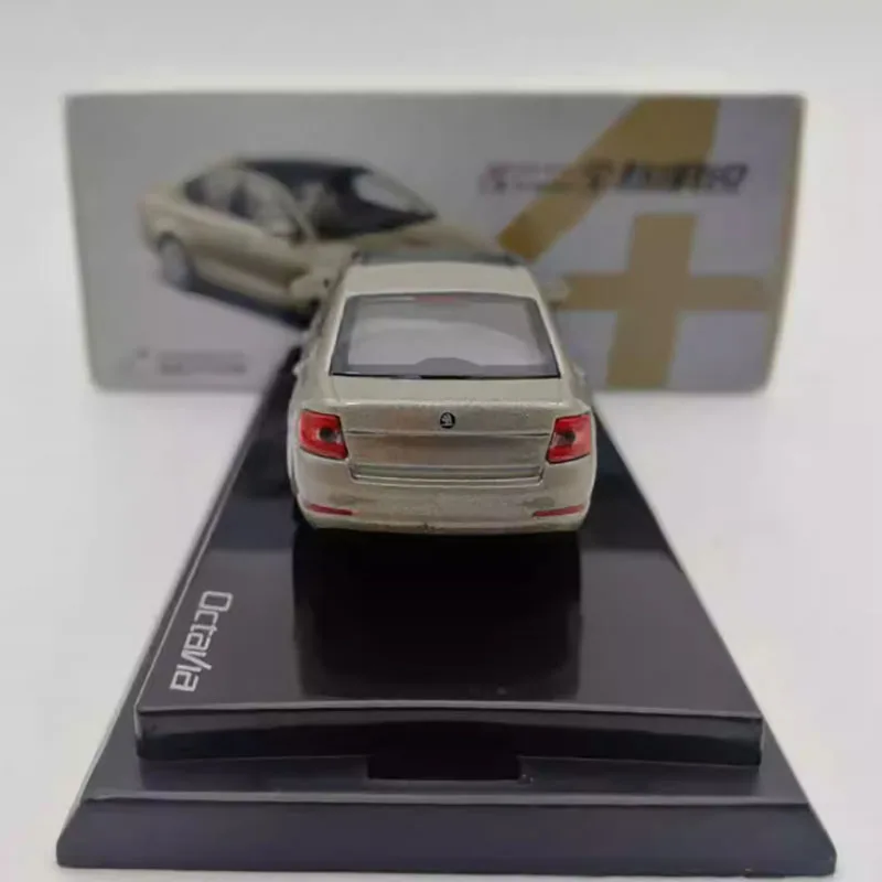 1/64 Skoda Octavia 30th Anniversary Model 5 1/64 Skoda Octavia 30th Anniversary Model - Image 5