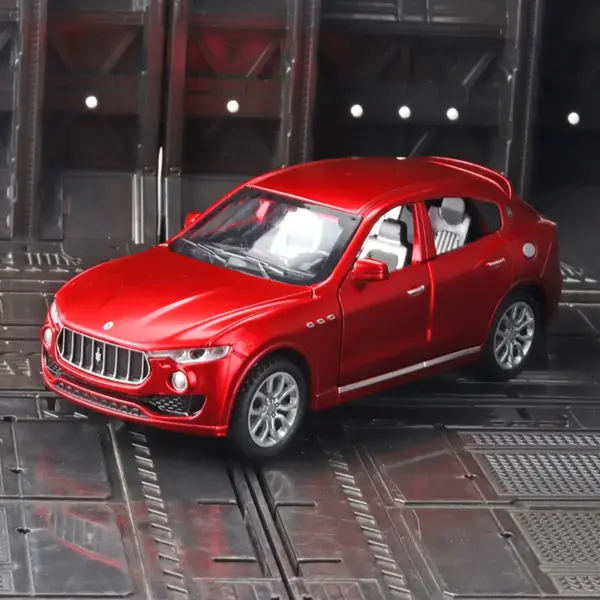 1:32 Maserati Levante Diecast Model Car - Image 4