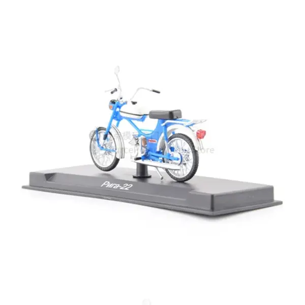 1:24 Scale Riga-22 Soviet Motorcycle Model - Image 3