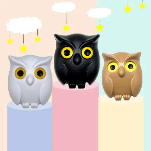 Winking Owl Magnetic Key Hook Decor - Image 5