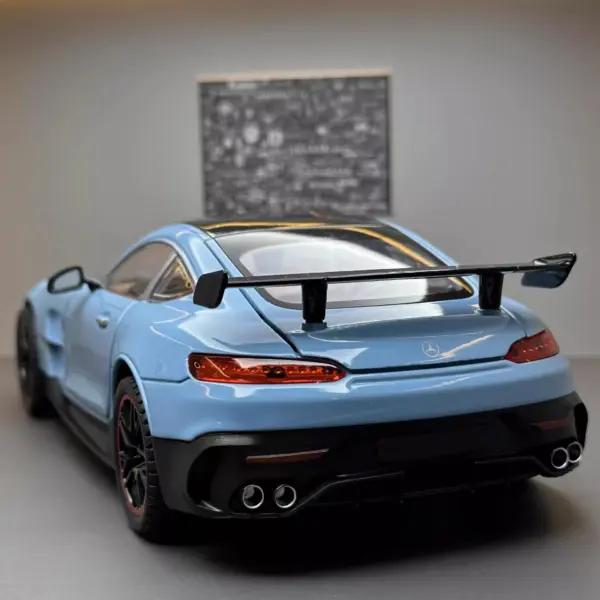 1:18 Mercedes Benz GTR Alloy Car Model - Image 2