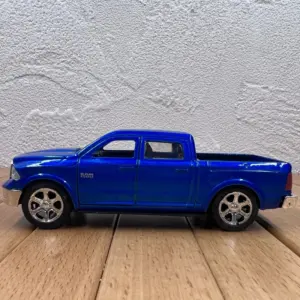1:32 Scale RAM 1500 Pickup Truck Model with Flaws 9 S86990c3ae31a43d8b6fc0fb9fbbb0298R