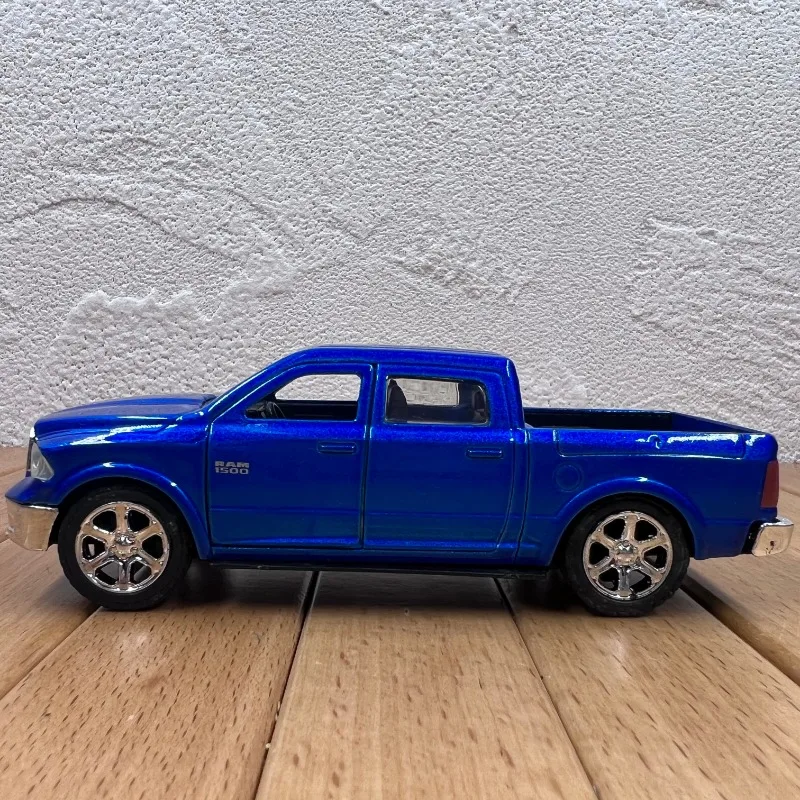 1:32 Scale RAM 1500 Pickup Truck Model with Flaws 2 1:32 Scale RAM 1500 Pickup Truck Model with Flaws - Image 2