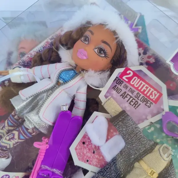 Bratz Snowkissed Cloe Jade Yasmin Doll Collection - Image 5