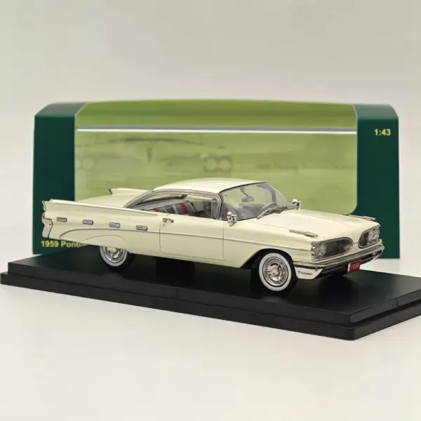 Pontiac Bonneville 1959 1:43 Diecast Model - Image 5