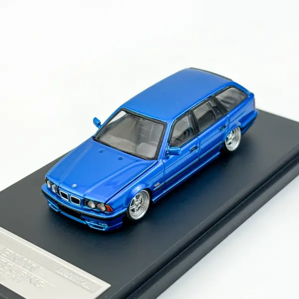 Mortal BMW 5 Series E34 1:64 Diecast Model - Image 8