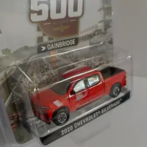 2020 Chevrolet Silverado 1/64 Diecast Model 5 S8d13f2887fac4aaa810e9c083ffb64cbV