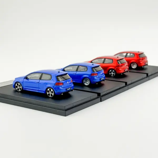 Maxwell 1:64 Diecast VW Golf GTI Mk6 Model - Image 5