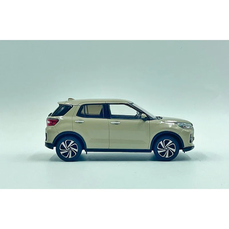 RAIZE 1:30 Diecast Alloy Car Model Display 4 RAIZE 1:30 Diecast Alloy Car Model Display - Image 4