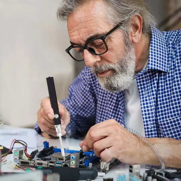 Cordless USB Soldering Iron with Temperature Control - Image 3