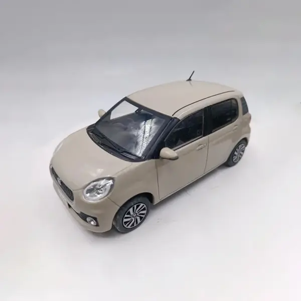 1:30 Scale Passo Alloy Hatchback Model Car - Image 7