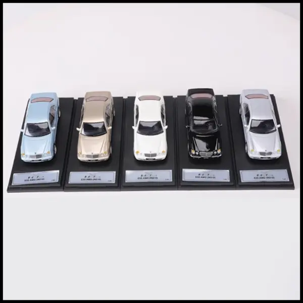 1:64 Scale E55 AMG W210 Diecast Car Model - Image 2