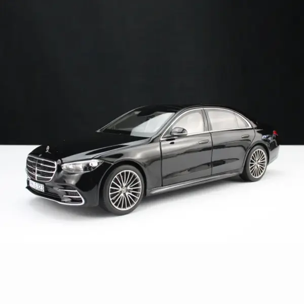 Benz S600 W233 1:18 Alloy Car Model - Image 7