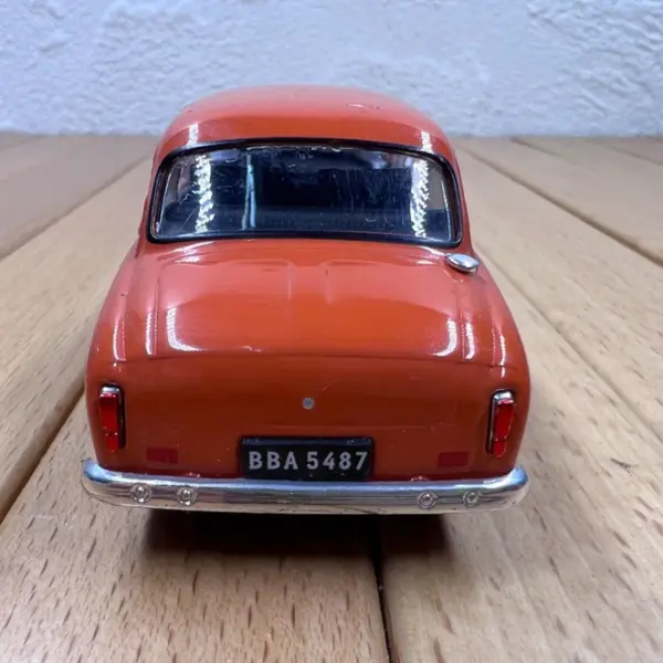 Polish FSM 105 1:43 Scale Diecast Car Model Flaws - Image 5