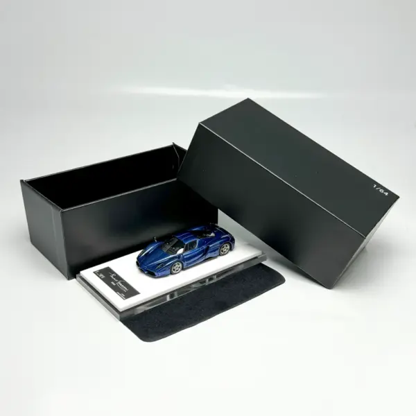 LJM 1:64 Resin ENZO Classic Sports Car Model - Image 6