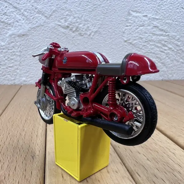 1:32 Scale Diecast Alloy Augusta Motorcycle Model - Image 5