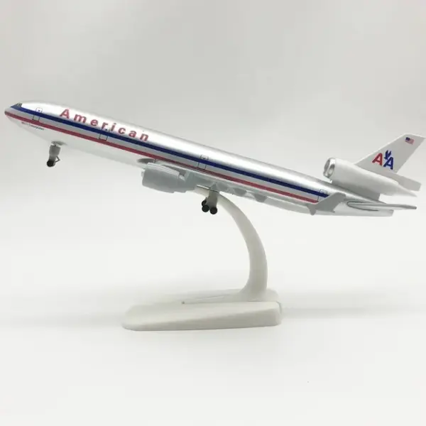 20cm KLM MD-11 Model Aircraft with Landing Gears - Image 8
