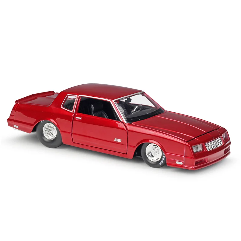 Maisto 1:24 Chevrolet Monte Carlo SS Diecast Model 5 Maisto 1:24 Chevrolet Monte Carlo SS Diecast Model - Image 5