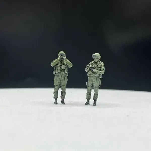 1:72 Scale Resin Russian Soldiers Diorama Set - Image 3