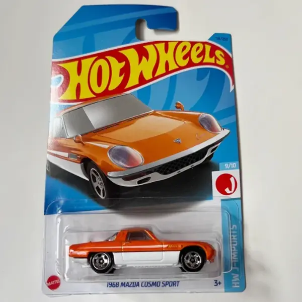 DMC Delorean Model Car Ornament Gift - Image 9