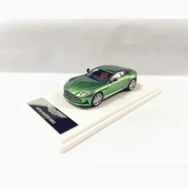 1:64 Scale Diecast Martin DB12 Alloy Model - Image 8