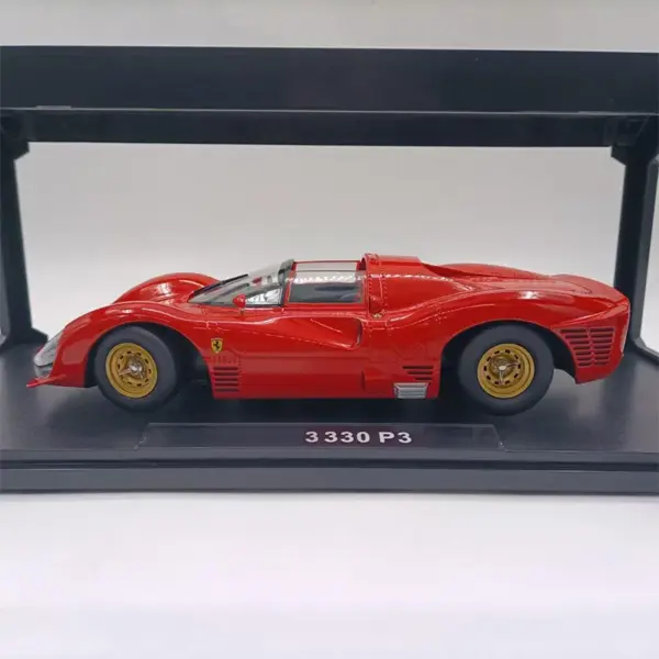 Diecast F 330 P3 1/18 Scale Model Car - Image 2