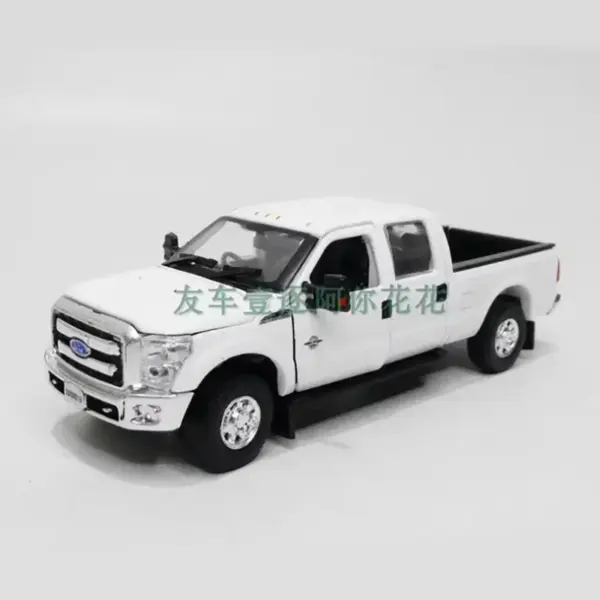 1:64 Scale Ford F-250 Pickup Alloy Model - Image 2