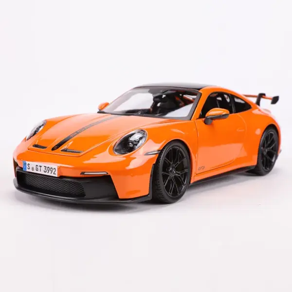 1:18 Porsche 911 GT3 Diecast Model Car - Image 9