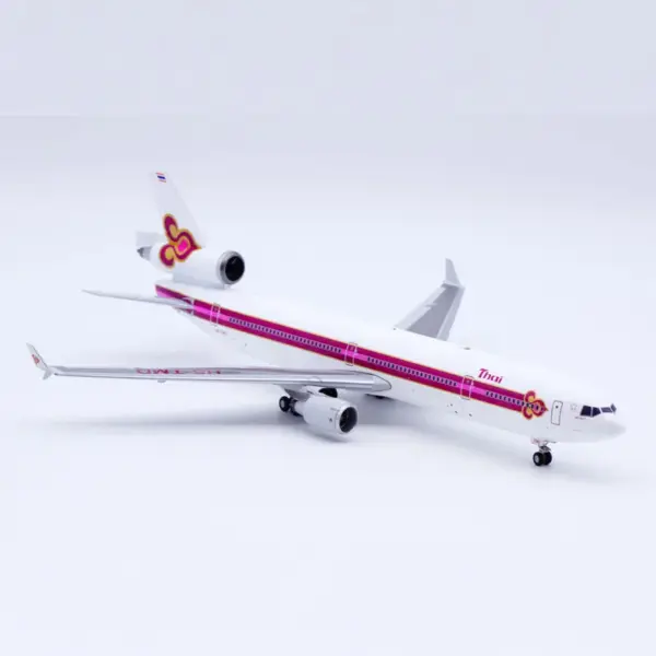 XX2945 Thai Airways MD-11 Diecast Model Jet - Image 4