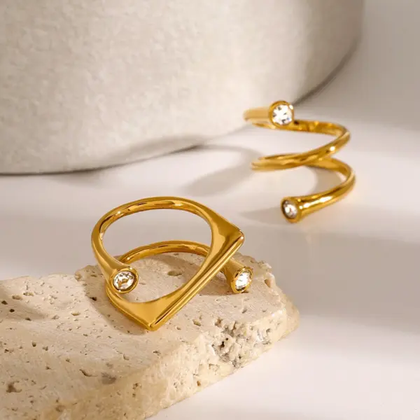 Stylish Asymmetrical White Zirconia Ring for Women - Image 5